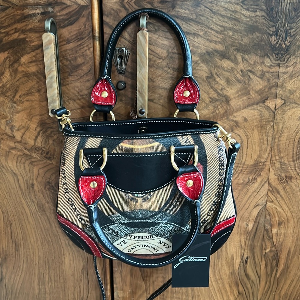 Gattinoni crossbody handbag NWT! Brand new, never been used.